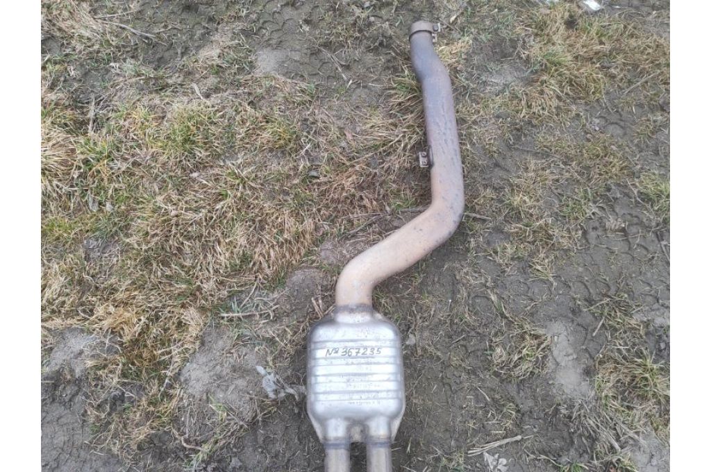 18 30 7 807 125 | Tłumik BMW 6 SERIES (F13) 12-18 (367235) - Zdjęcie 4