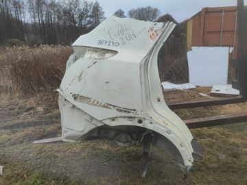 Tylna ćwiartka praw. SSANGYONG TIVOLI 15-19