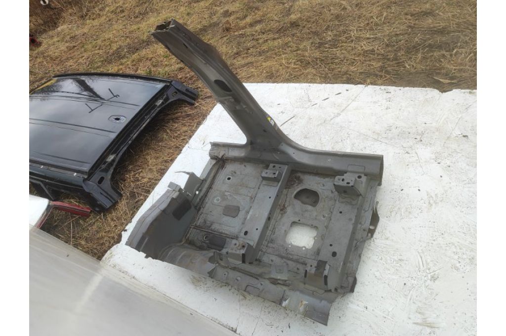 Centralny słupek nadwozia lew. LAND ROVER EVOQUE 19- (367246) - Zdjęcie 4