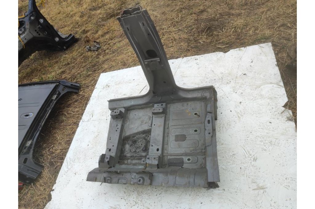 Centralny słupek nadwozia praw. LAND ROVER EVOQUE 19- (367248) - Zdjęcie 4