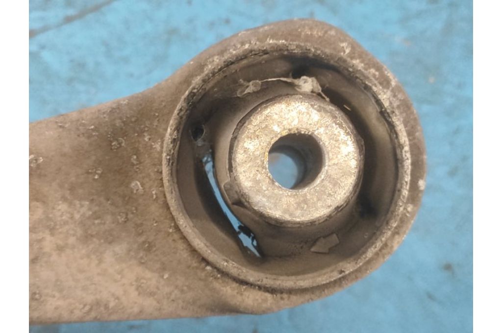 31126775971 | Górne ramię przedniego zawieszenia lew. BMW 6 SERIES (F13) 12-18 (367346) - Zdjęcie 4