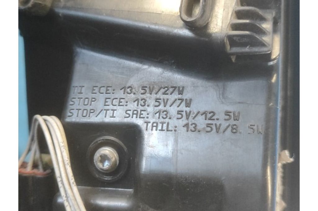 J8A2-13405-AG | Lampa Tylna lew. LAND ROVER VELAR 17- (367450) - Zdjęcie 9