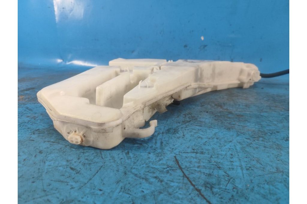 8050439 | Zbiornik spryskiwacza BMW 6 SERIES (F13) 12-18 (367512) - Zdjęcie 4