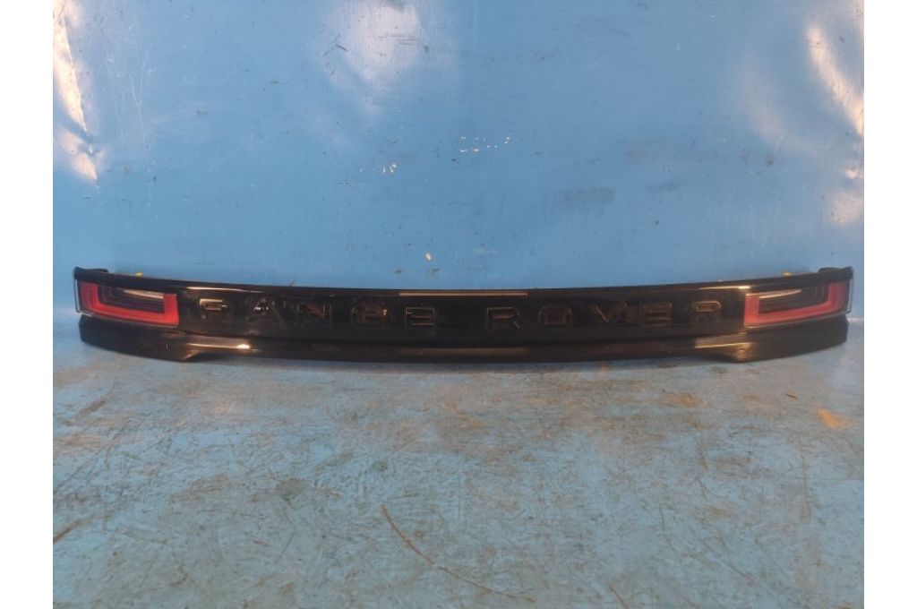 J8A2-13192-AG | Lampa tylna wewnętrzna LAND ROVER VELAR 17- (367531)