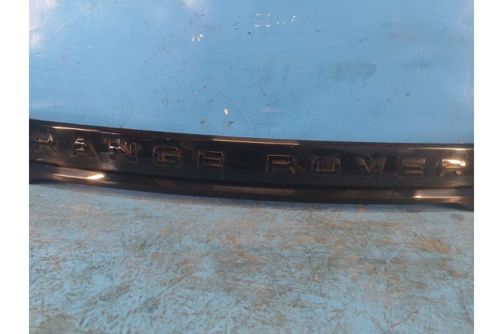 J8A2-13192-AG | Lampa tylna wewnętrzna LAND ROVER VELAR 17- (367531) - Zdjęcie 3