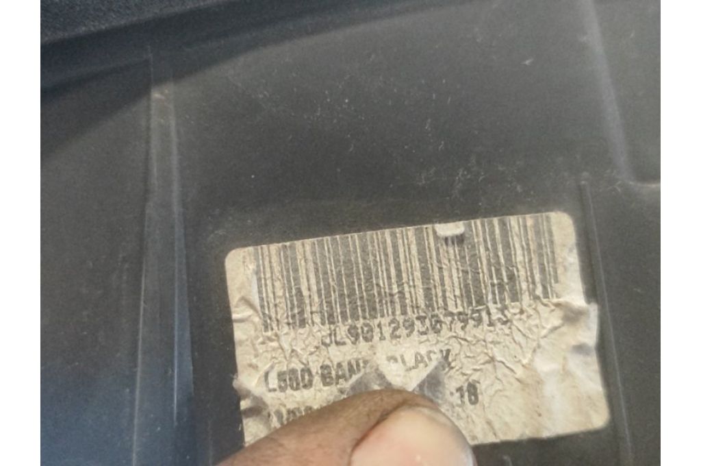 J8A2-13192-AG | Lampa tylna wewnętrzna LAND ROVER VELAR 17- (367531) - Zdjęcie 9