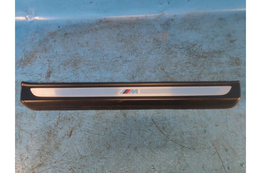 7264438 | wewnętrzna osłona progu przed. praw. BMW 6 SERIES (F13) 12-18 (367551)