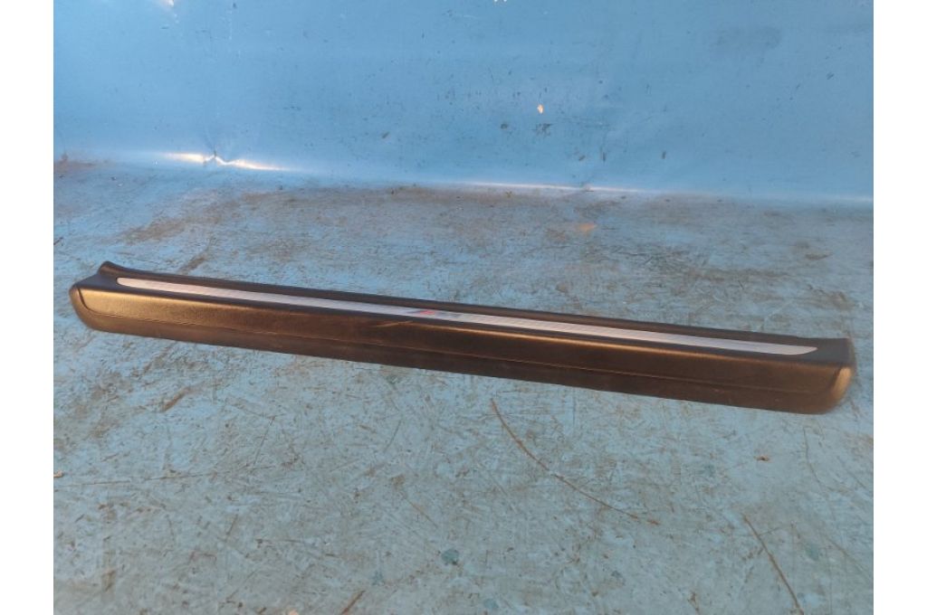 7264438 | wewnętrzna osłona progu przed. praw. BMW 6 SERIES (F13) 12-18 (367551) - Zdjęcie 2