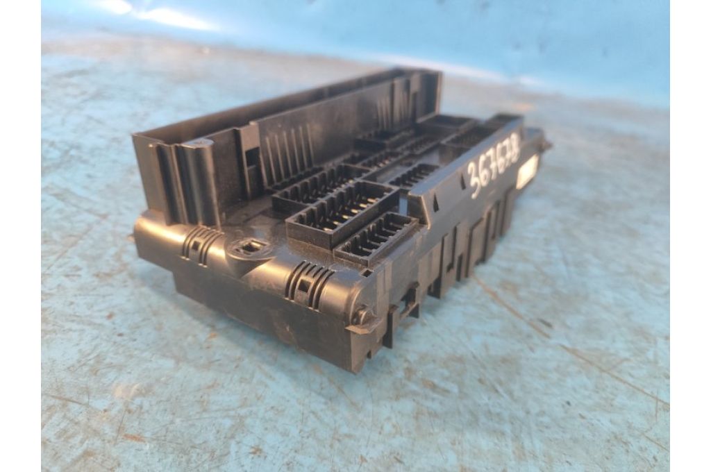 9252815 | Skrzynka bezpieczników BMW 6 SERIES (F13) 12-18 (367678) - Zdjęcie 4