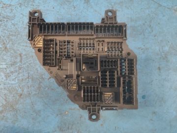 Skrzynka bezpieczników BMW 6 SERIES (F13) 12-18