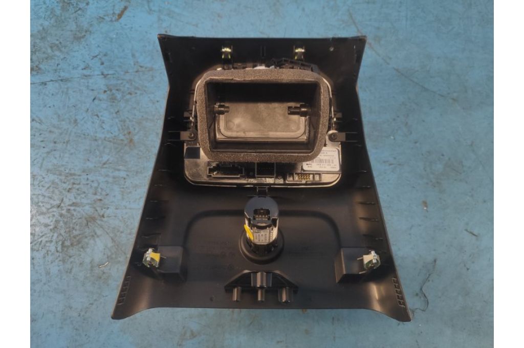 95B 864 378 D | Deflektor powietrza PORSCHE MACAN 18-22 (367897) - Zdjęcie 4