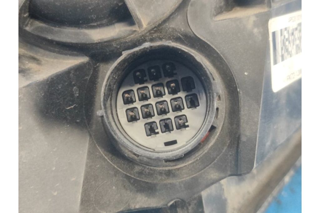 FK72-13W030-AD | Reflektor Lampa przednia przed. lew. LAND ROVER DISCOVERY Sport 15-19 (368055) - Zdjęcie 10