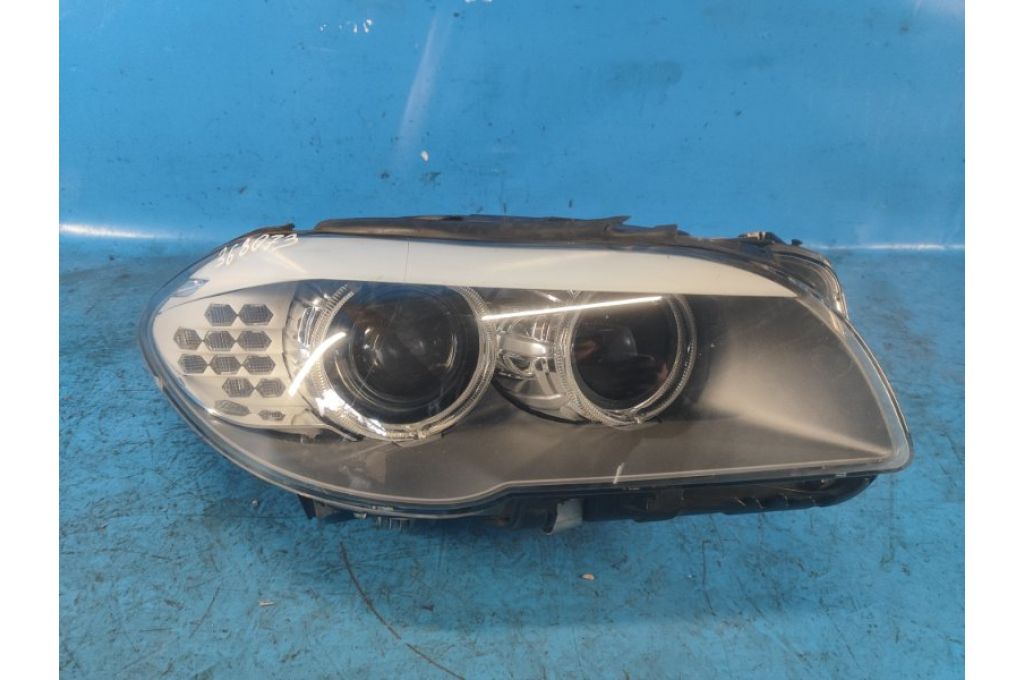 7203246 | Reflektor Lampa przednia praw. BMW 5 SERIES (F10) 11-13 (368073)