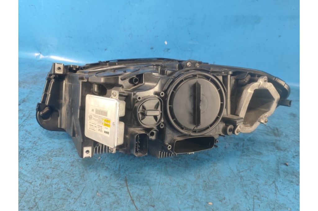 7203246 | Reflektor Lampa przednia praw. BMW 5 SERIES (F10) 11-13 (368073) - Zdjęcie 7