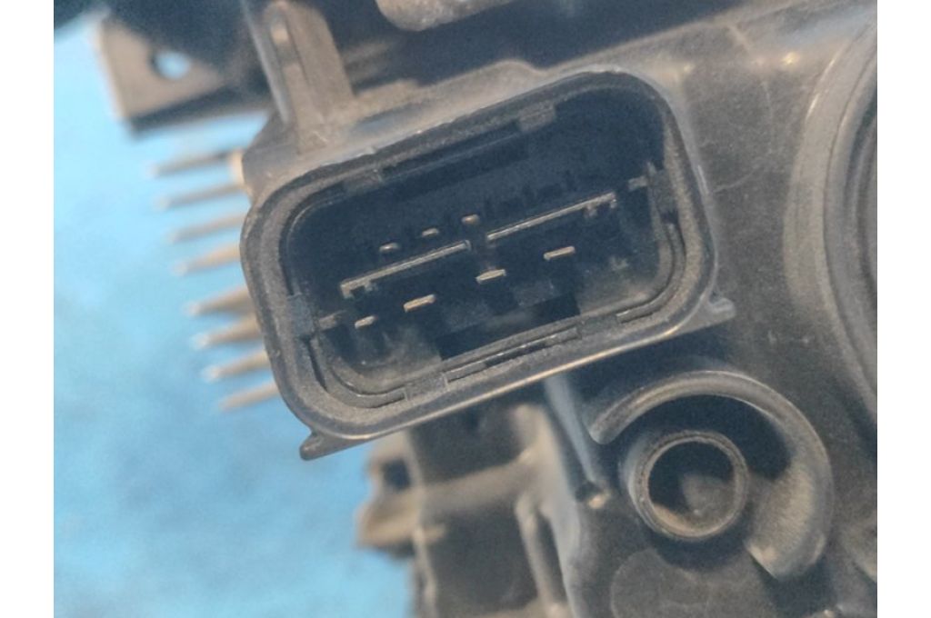 7203246 | Reflektor Lampa przednia praw. BMW 5 SERIES (F10) 11-13 (368073) - Zdjęcie 10