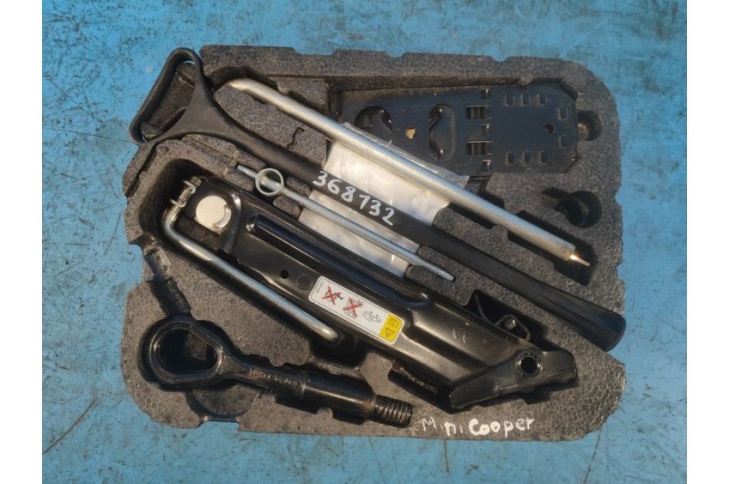 6778555 | Skrzynka narzędziowa MINI COOPER S R56 06-14 (368132)