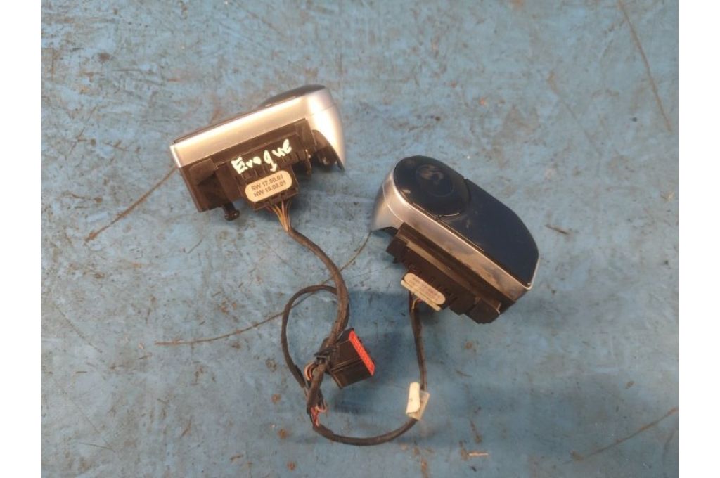 J8A2-13D767-BB | Przyciski na kierownicy LAND ROVER EVOQUE 19- (368151)