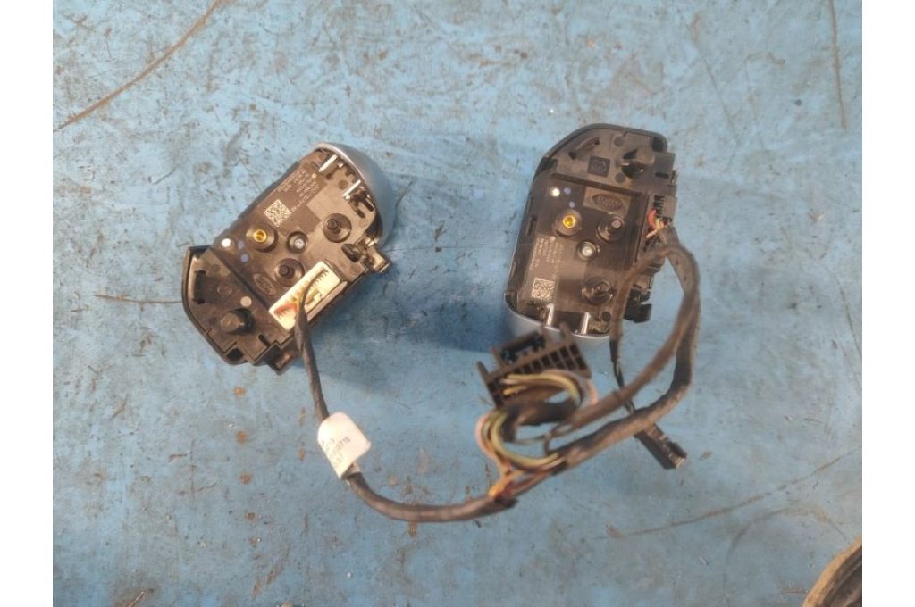 J8A2-13D767-BB | Przyciski na kierownicy LAND ROVER EVOQUE 19- (368151) - Zdjęcie 8