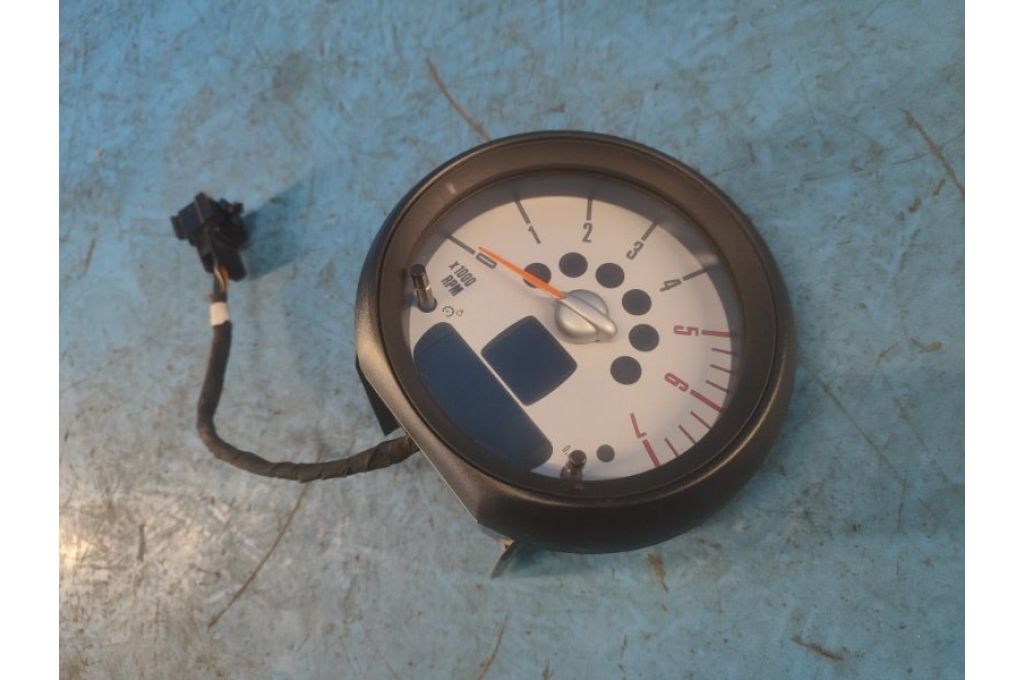 9283578 | Tablica przyrządów MINI COOPER S R56 06-14 (368159) - Zdjęcie 3