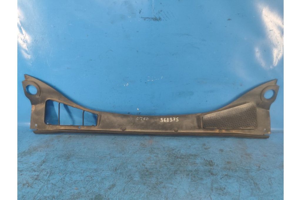 BM51-A02216-AF | Osłona pod przednią szybę FORD FOCUS 10-18 (368375)