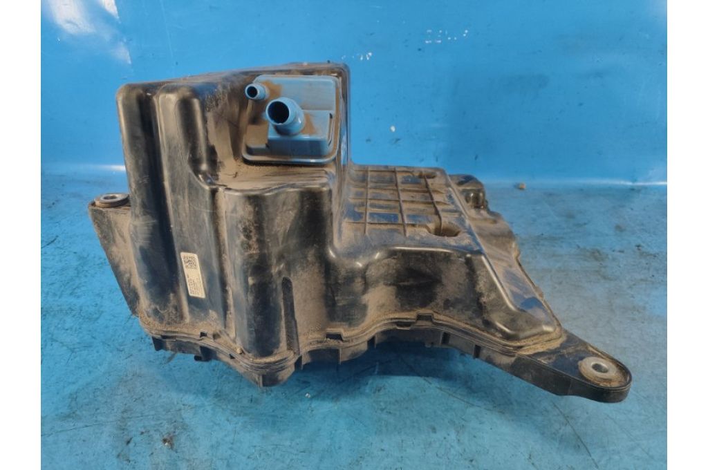 8W0131878BT | Zbiornik paliwa AUDI A8 (D5) 17- (368719) - Zdjęcie 4