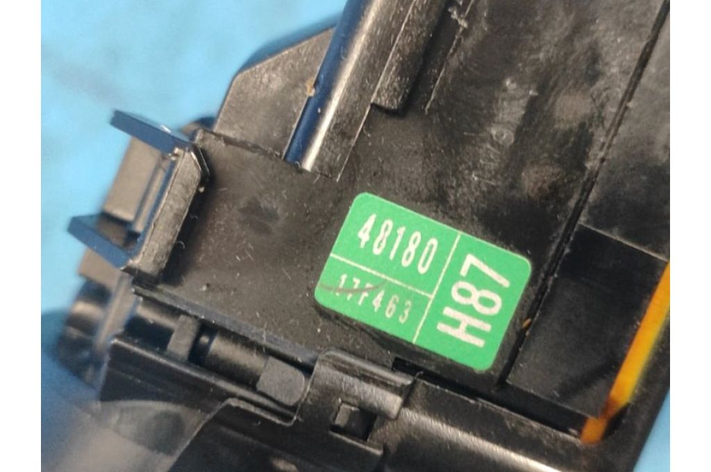 84652-48180 | Przełącznik pod kierownicą praw. TOYOTA PRIUS - 30 09-17 (368779) - Zdjęcie 4