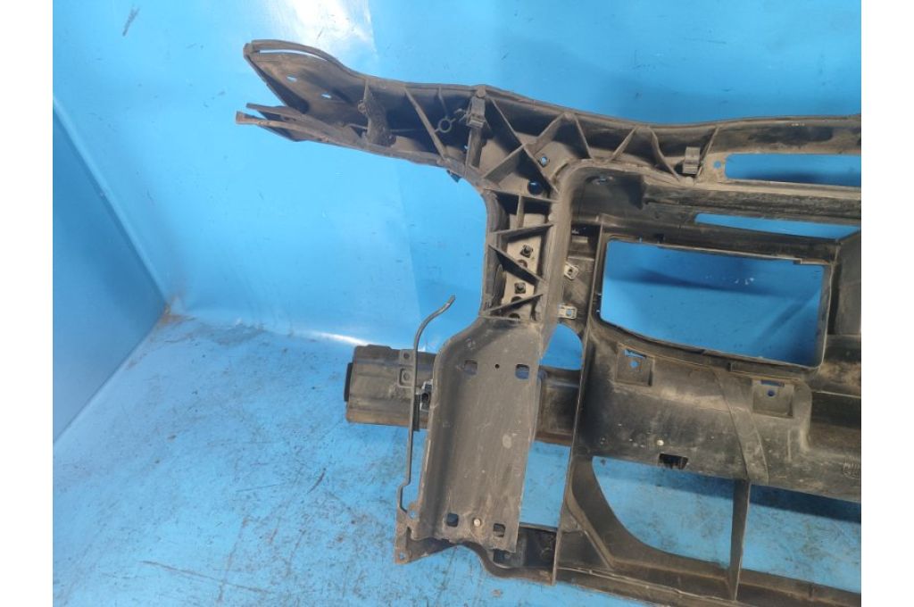 51647058594 | Pas przedni BMW 3 SERIES (E90-E93) 2005–2014 (369631) - Zdjęcie 10