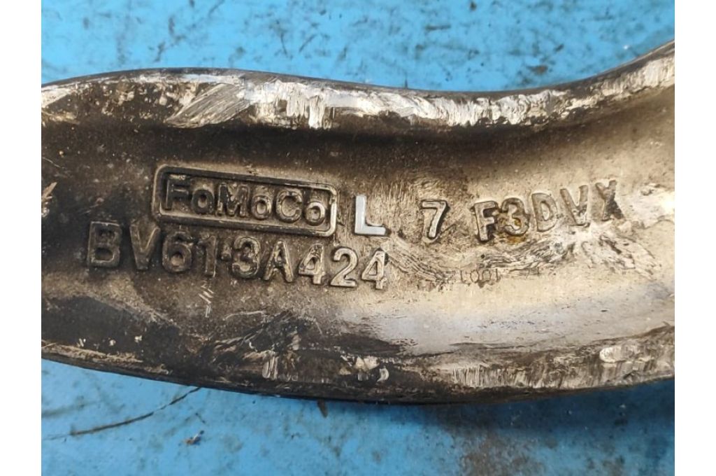 BV613A424 | Dolne ramię przedniego zawieszenia lew. FORD FOCUS 10-18 (369734) - Zdjęcie 3