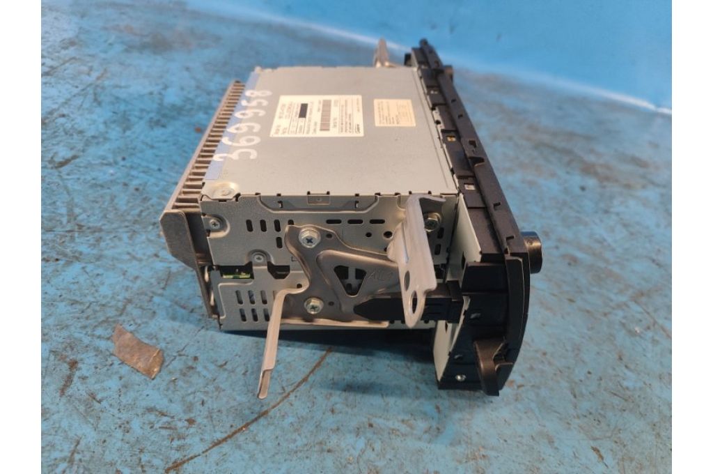 86120-47290 | radio TOYOTA PRIUS - 30 09-17 (369958) - Zdjęcie 3