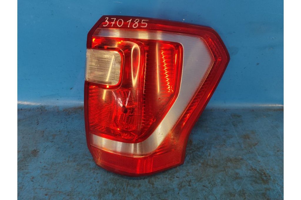 JL1B-13B504-AL | Lampa Tylna praw. FORD EXPEDITION 17- (370185)