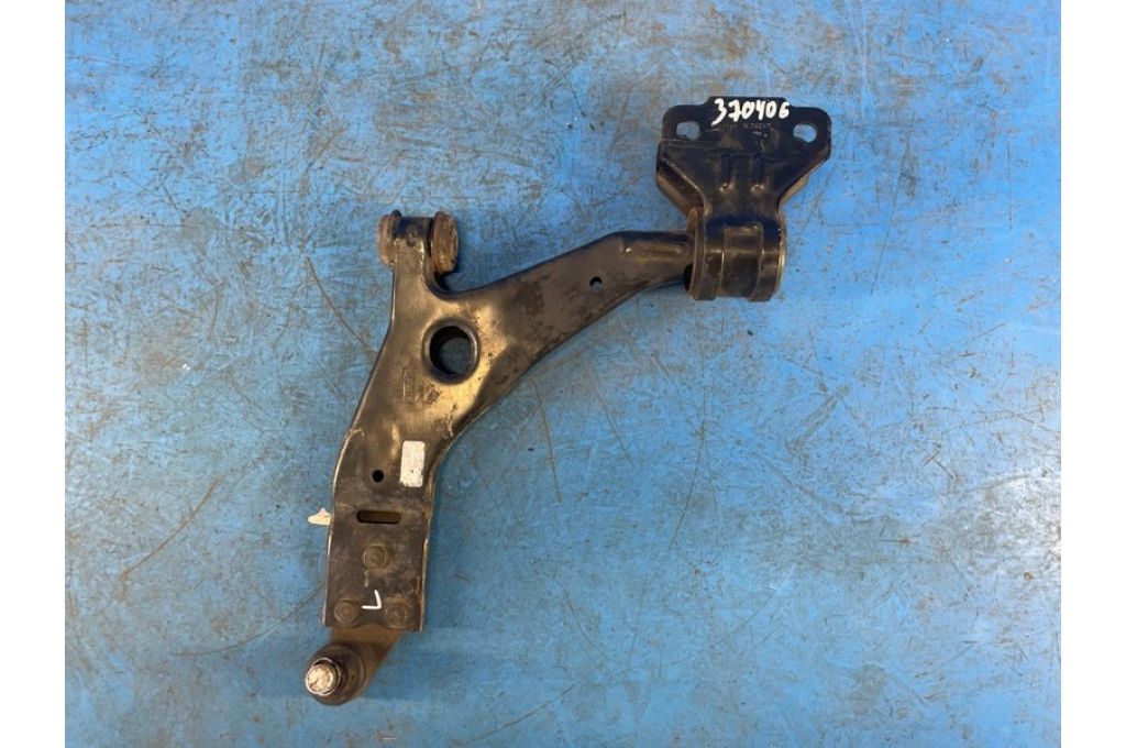 CV6Z-3079-F | Dolne ramię przedniego zawieszenia lew. FORD ESCAPE 12-19 (370406)