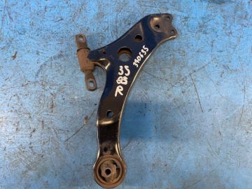 Dolne ramię przedniego zawieszenia praw. TOYOTA CAMRY 40 06-11