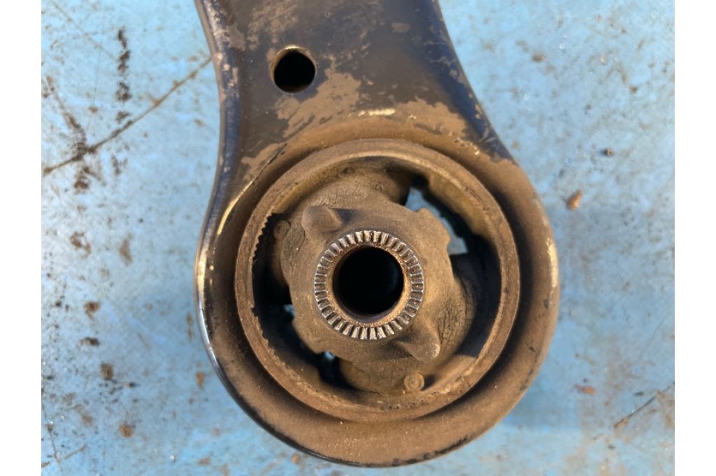 48068-06150 | Dolne ramię przedniego zawieszenia praw. TOYOTA CAMRY 40 06-11 (370635) - Zdjęcie 4