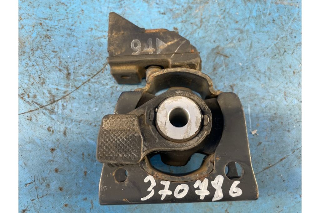 12361-37150 | Dolna poduszka silnika przed. LEXUS CT200 11-17 (370786)