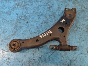 Dolne ramię przedniego zawieszenia praw. TOYOTA CAMRY 40 06-11