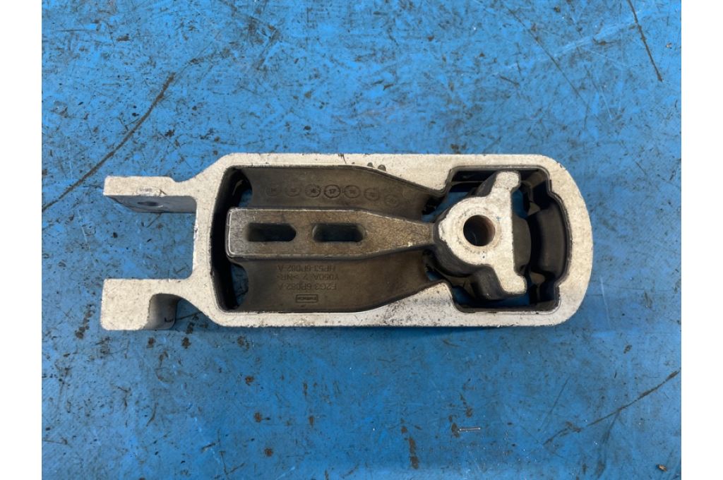 F2G3-6P082-AC | Dolna poduszka silnika FORD FUSION 14- (370857)
