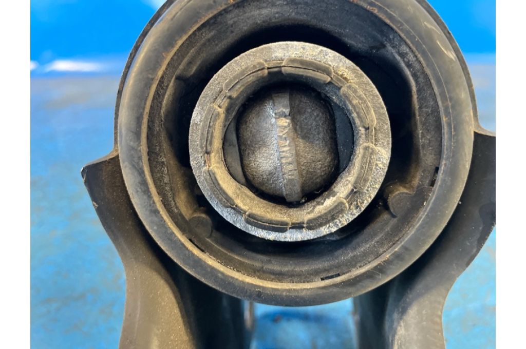 GS7Z-3079-B | Dolne ramię przedniego zawieszenia lew. FORD FUSION 14- (370877) - Zdjęcie 5