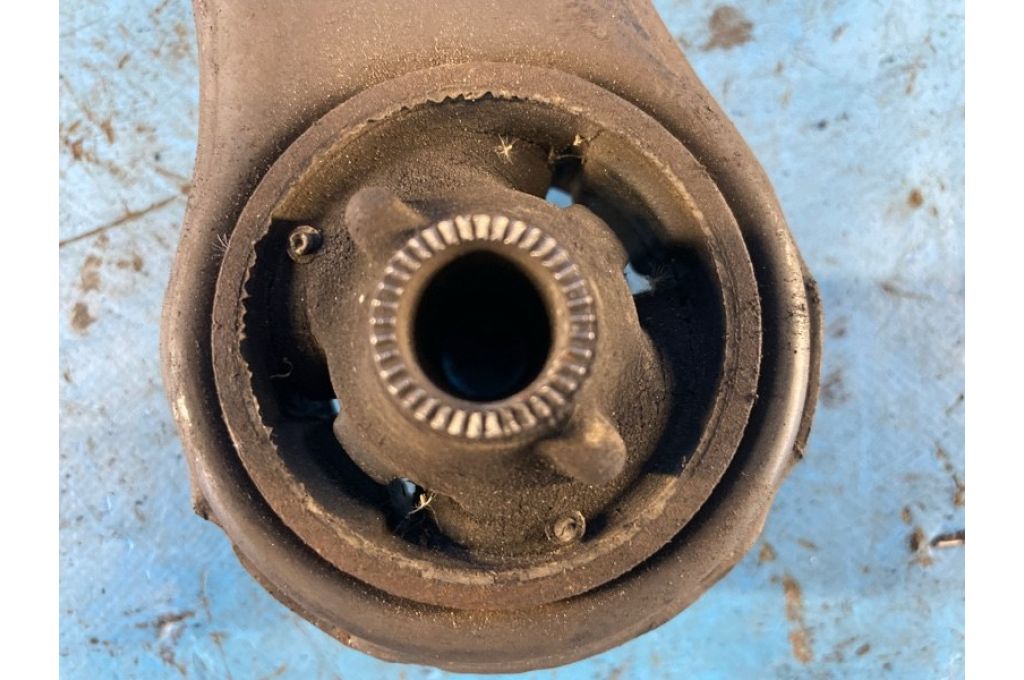 48069-06150 | Dolne ramię przedniego zawieszenia lew. TOYOTA CAMRY 40 06-11 (370899) - Zdjęcie 4