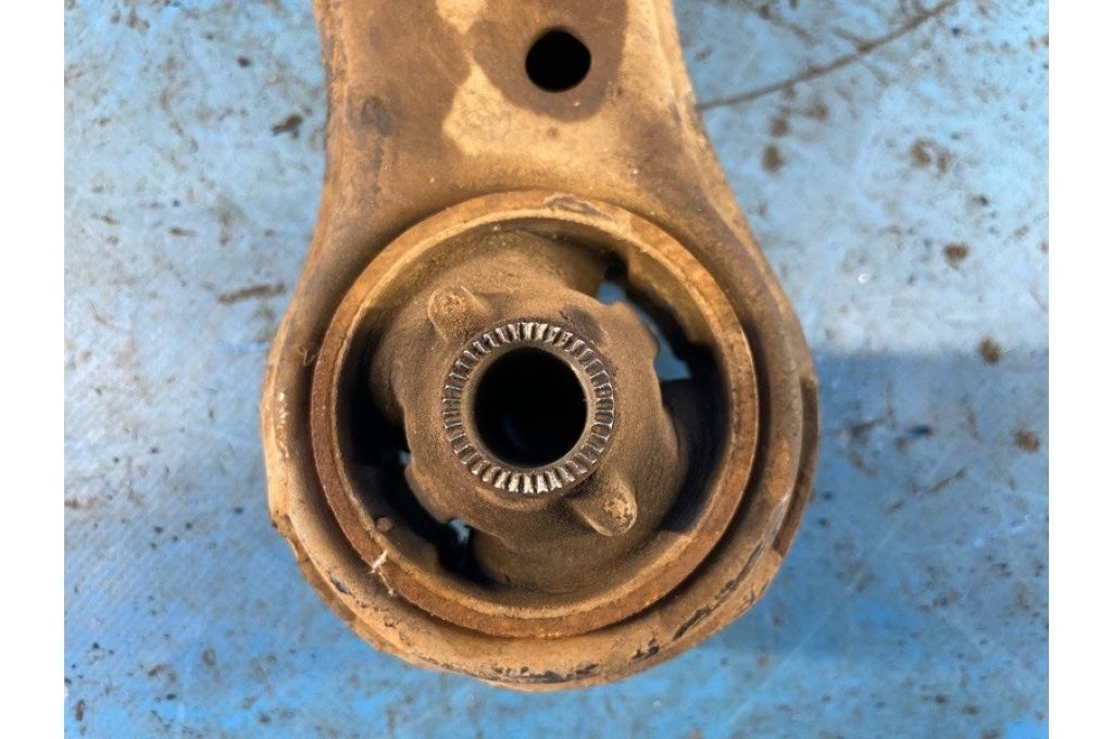 48069-06150 | Dolne ramię przedniego zawieszenia lew. TOYOTA CAMRY 40 06-11 (370908) - Zdjęcie 4