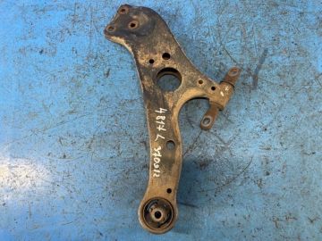 Dolne ramię przedniego zawieszenia lew. TOYOTA SIENNA 11-16
