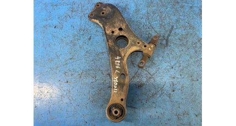 Dolne ramię przedniego zawieszenia lew. TOYOTA SIENNA 11-16 Dolne ramię przedniego zawieszenia lew. TOYOTA SIENNA 11-16