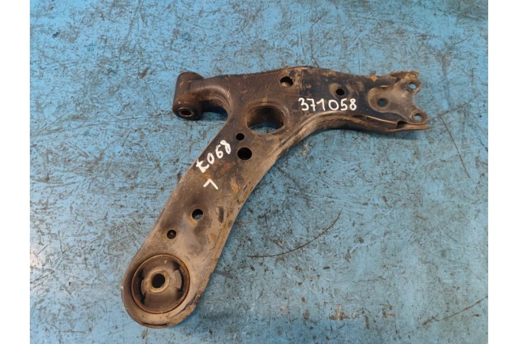 48069-12300 | Dolne ramię przedniego zawieszenia lew. LEXUS HS250H (ANF10) 09-12 (371058)