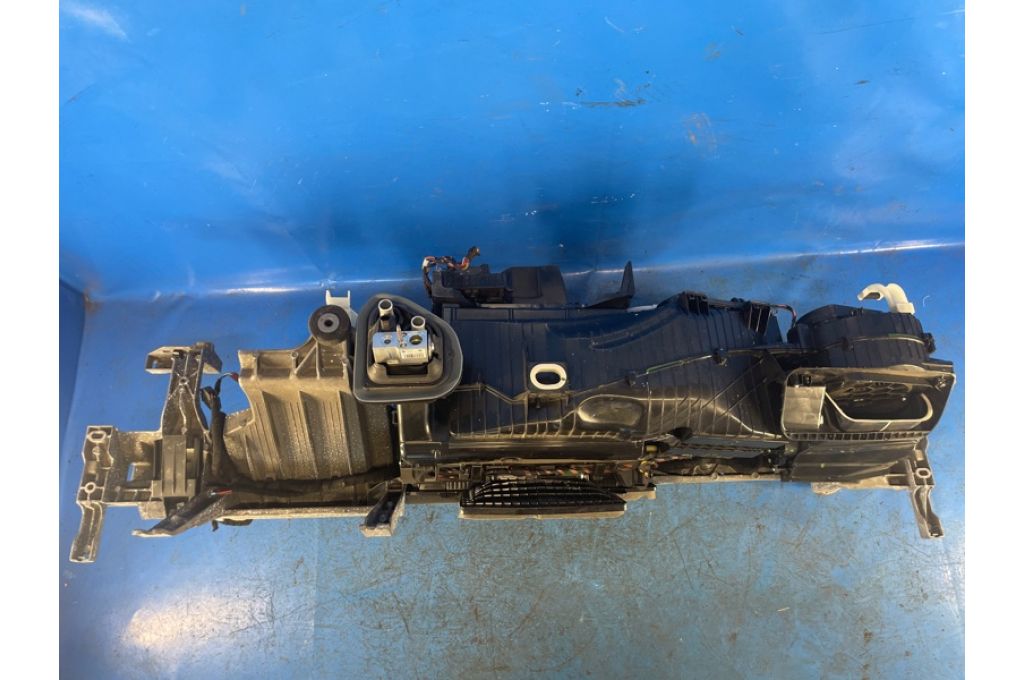 51 45 9 624 953 | Wzmocnienie deski rozdzielczej BMW XM (G09) 23- (371128) - Zdjęcie 9