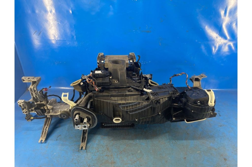 51 45 9 624 953 | Wzmocnienie deski rozdzielczej BMW XM (G09) 23- (371128) - Zdjęcie 14