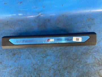 wewnętrzna osłona progu tyl. praw. BMW XM (G09) 23-