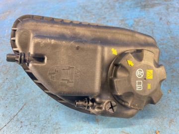 Zbiorniczek wyrównawczy BMW XM (G09) 23-