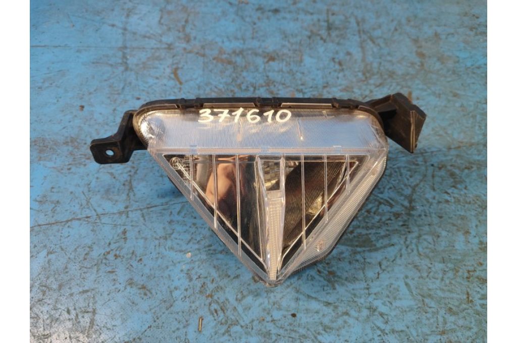 92302-F2510 | Lampa przeciwmgielna praw. HYUNDAI ELANTRA AD 16- (371610)