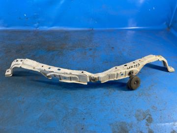 Pas przedni TOYOTA RAV4 13-19