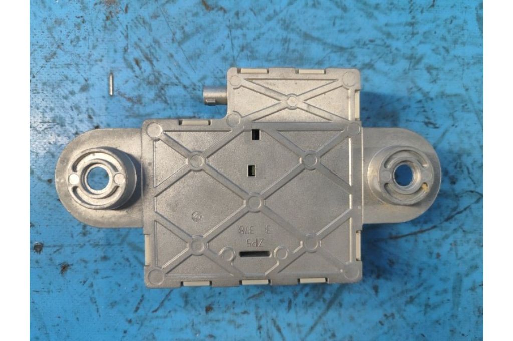 6935024-01 | Wzmacniacz antenowy BMW 6 SERIES (F13) 12-18 (371848) - Zdjęcie 3