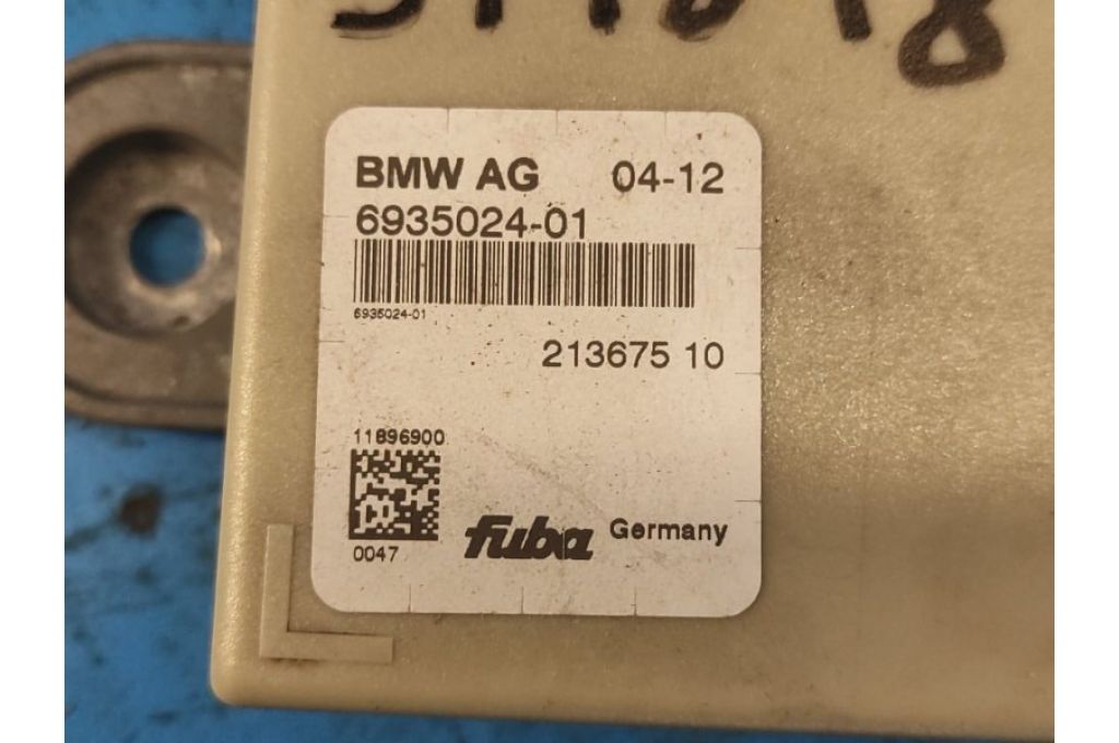 6935024-01 | Wzmacniacz antenowy BMW 6 SERIES (F13) 12-18 (371848) - Zdjęcie 4